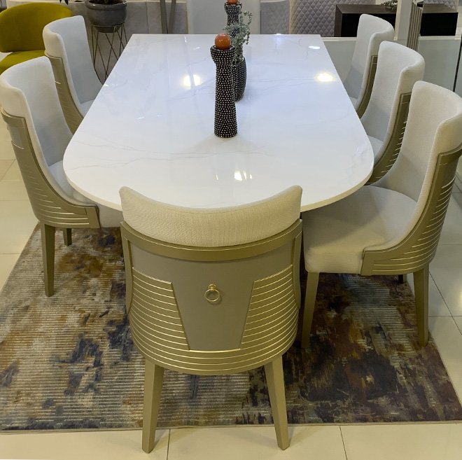 Mesa de Comedor Julieth Elegancia y Diseño Personalizable