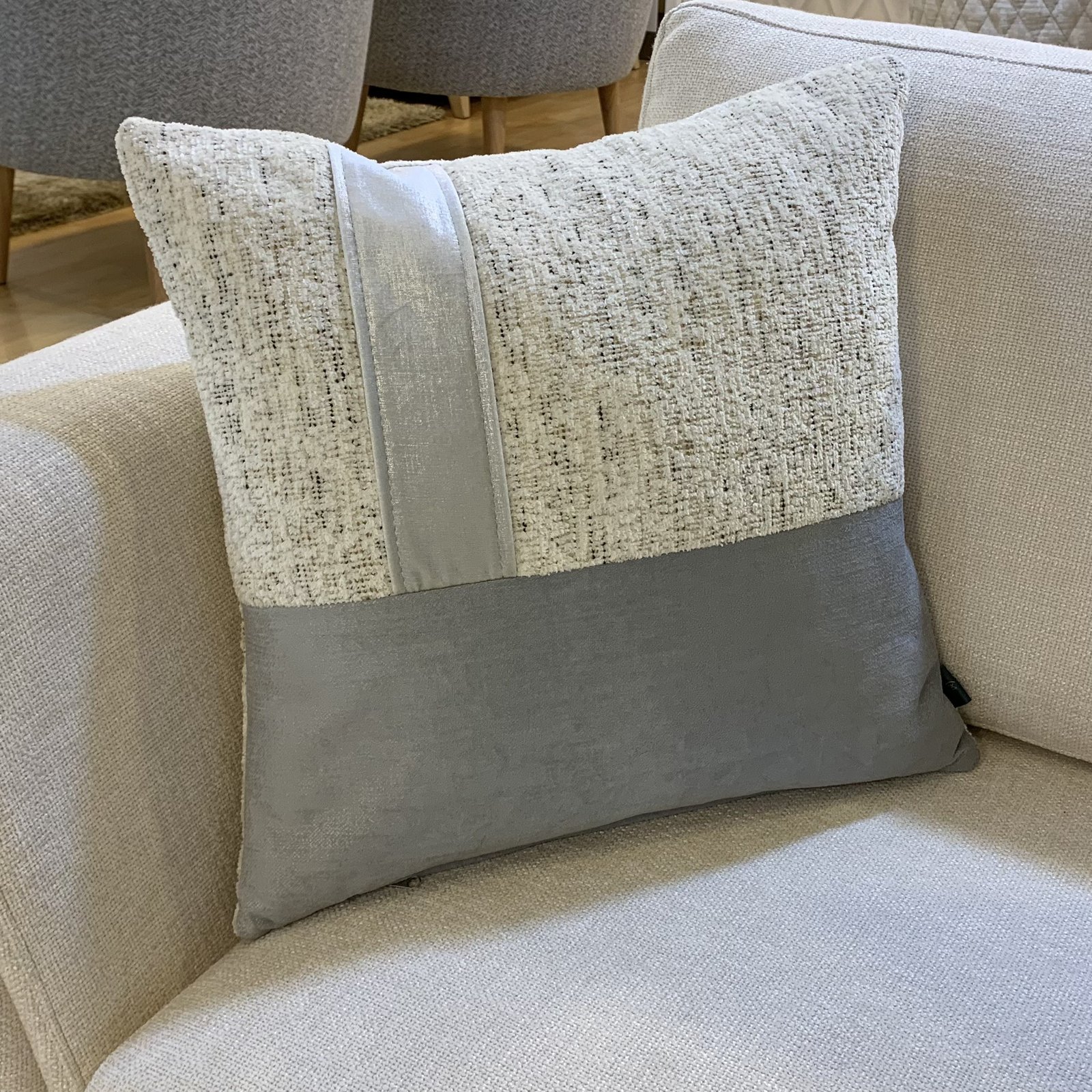 COJÍN DECORATIVO PERSONALIZADO: Exclusividad en Tu Sofá